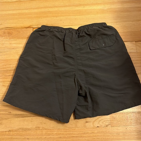 Patagonia men’s dark gray swim trunks size medium - Picture 3 of 7